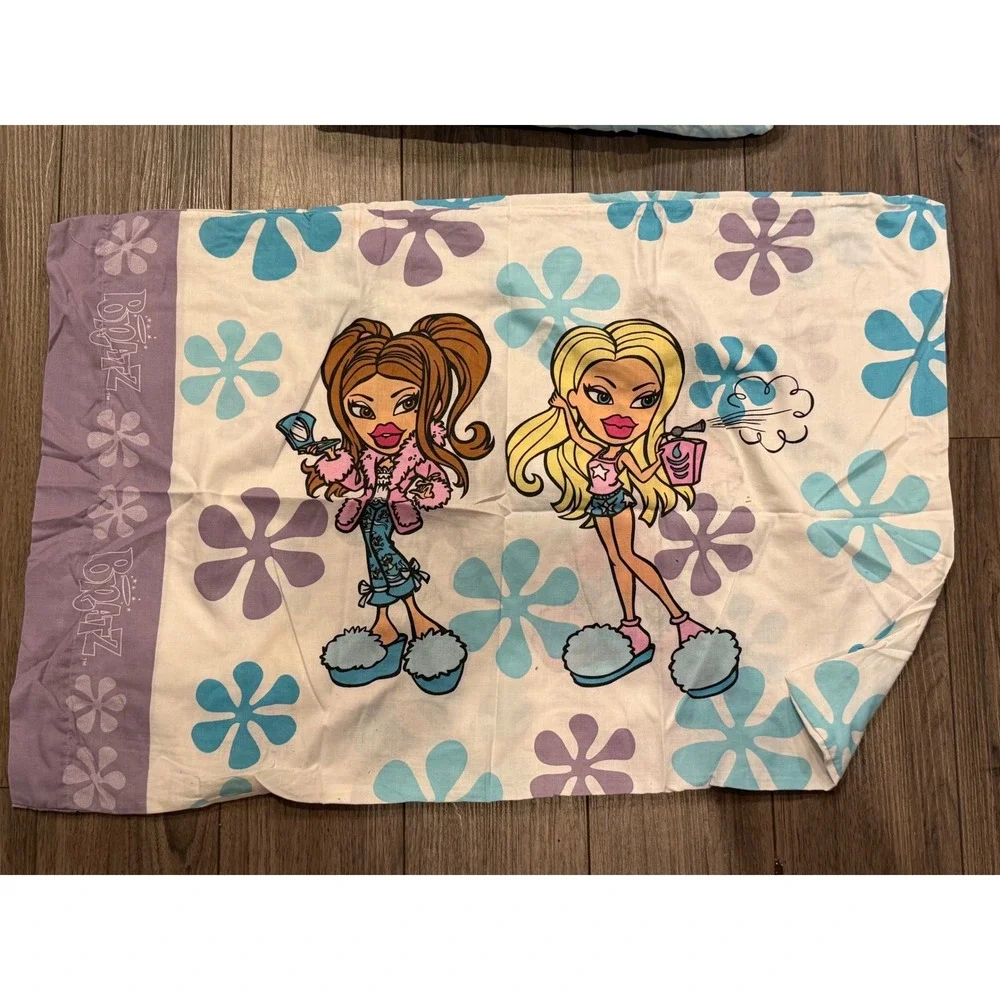 Vintage Bratz Doll Bedding Lot 2 Standard Pillowcases Twin Fitted Sheet Y2K